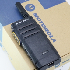 Motorola SL2M 超薄 模擬/數碼 雙模式對講機 超高頻UHF 支持藍牙/WiFi寫頻 專業商用對講機