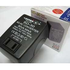 變壓器 220轉輸出110V 30W 日本,台灣,美國等100V 電器使用 AC-Adaptor/Transformer 小型線圈變牛
