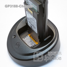 原裝Motorola WPLN4226A 快速充電座連變壓器 P8668 P8600 IMPRES 自動保養充電座