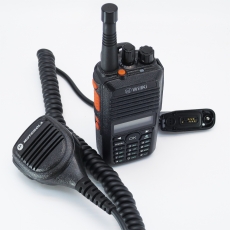 PMMN-4025 原裝P8668 減輕強風背景噪音 對講機手咪 螺旋管彈簧線 緊急訊號鍵 不纏線設計 IP-54耐用