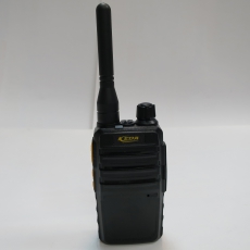 4W UHF長距離清晰對講機