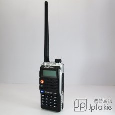 Baoffng BF-UVB2Plus 業餘無線電愛好者必備 多功能機 按鍵式輸入頻率 UHF和VHF雙頻對講機