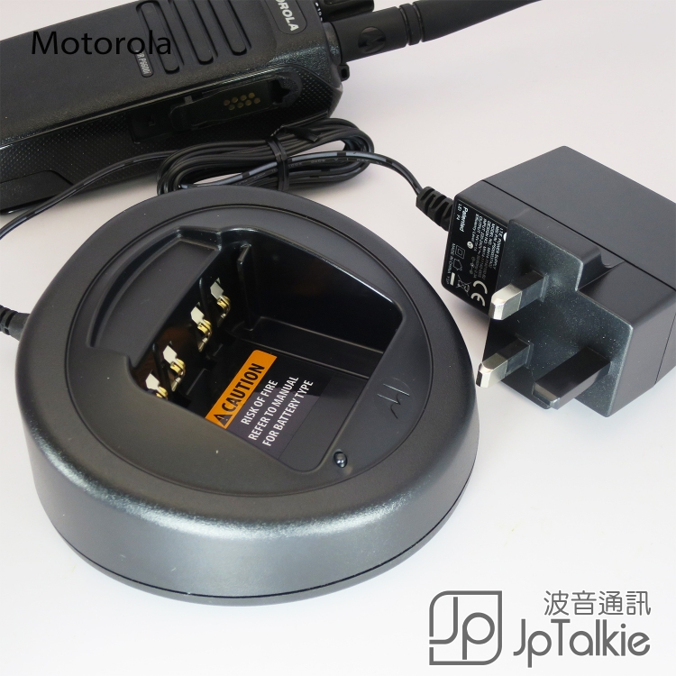 NNTN8293 原裝Motorola 快速充電座連變壓器 對應XiR P6600, 6608 專用