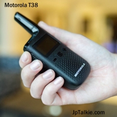 T38 Motorola 409最薄輕巧型免牌照對講機 背光液晶顯示 可接耳咪 內置喇叭 IP54防水 連充電 0.5W機