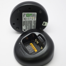 Motorola GP328充電座連變壓器 GP328 /GP88S Charger  AZPMTN4034A,PMTN4068A8219MTU03